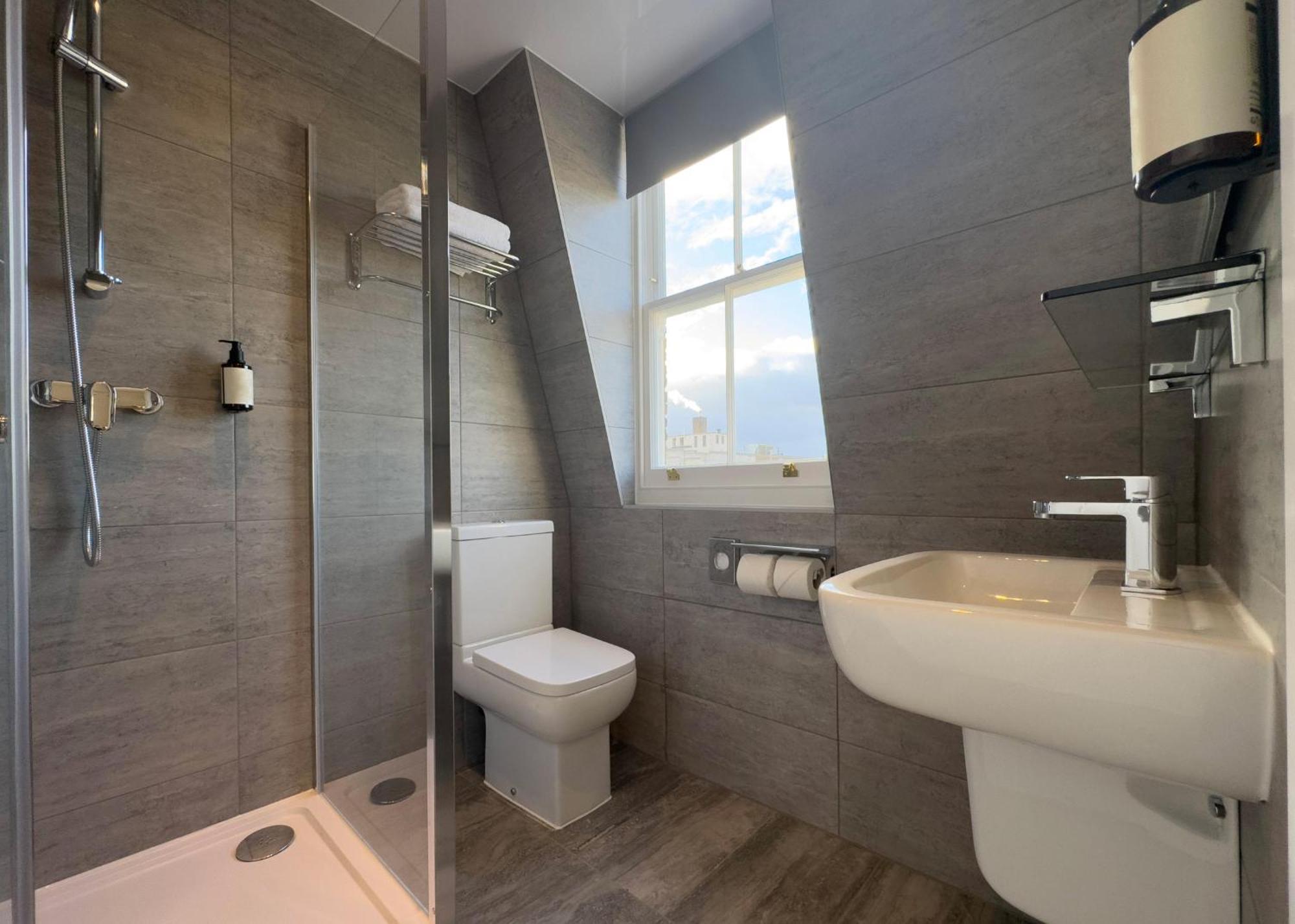 Berjaya Eden Park 3* Лондон
