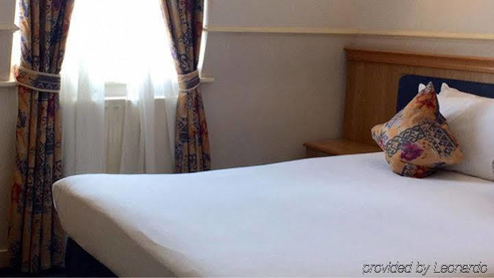 Отель Berjaya Eden Park 3*
